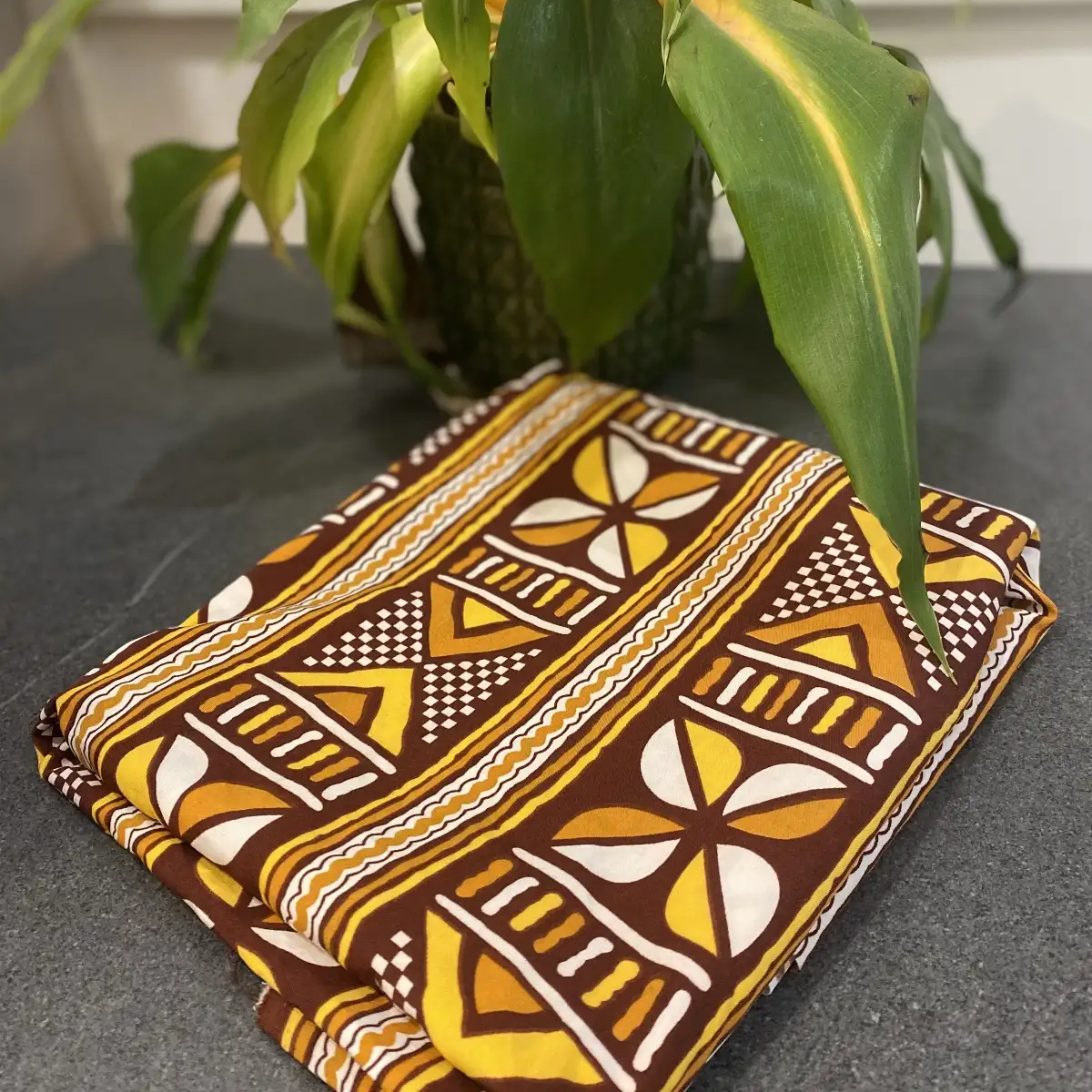 Tissu crêpe fluide motif bogolan