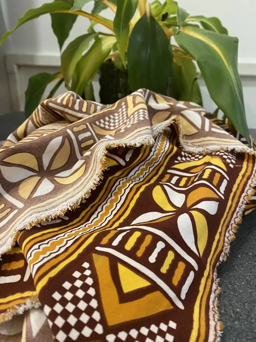 Tissu crêpe fluide motif bogolan