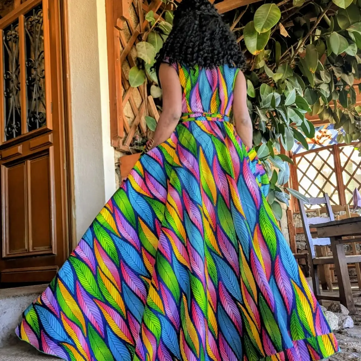 Maxi robe portefeuille asymétrique en wax