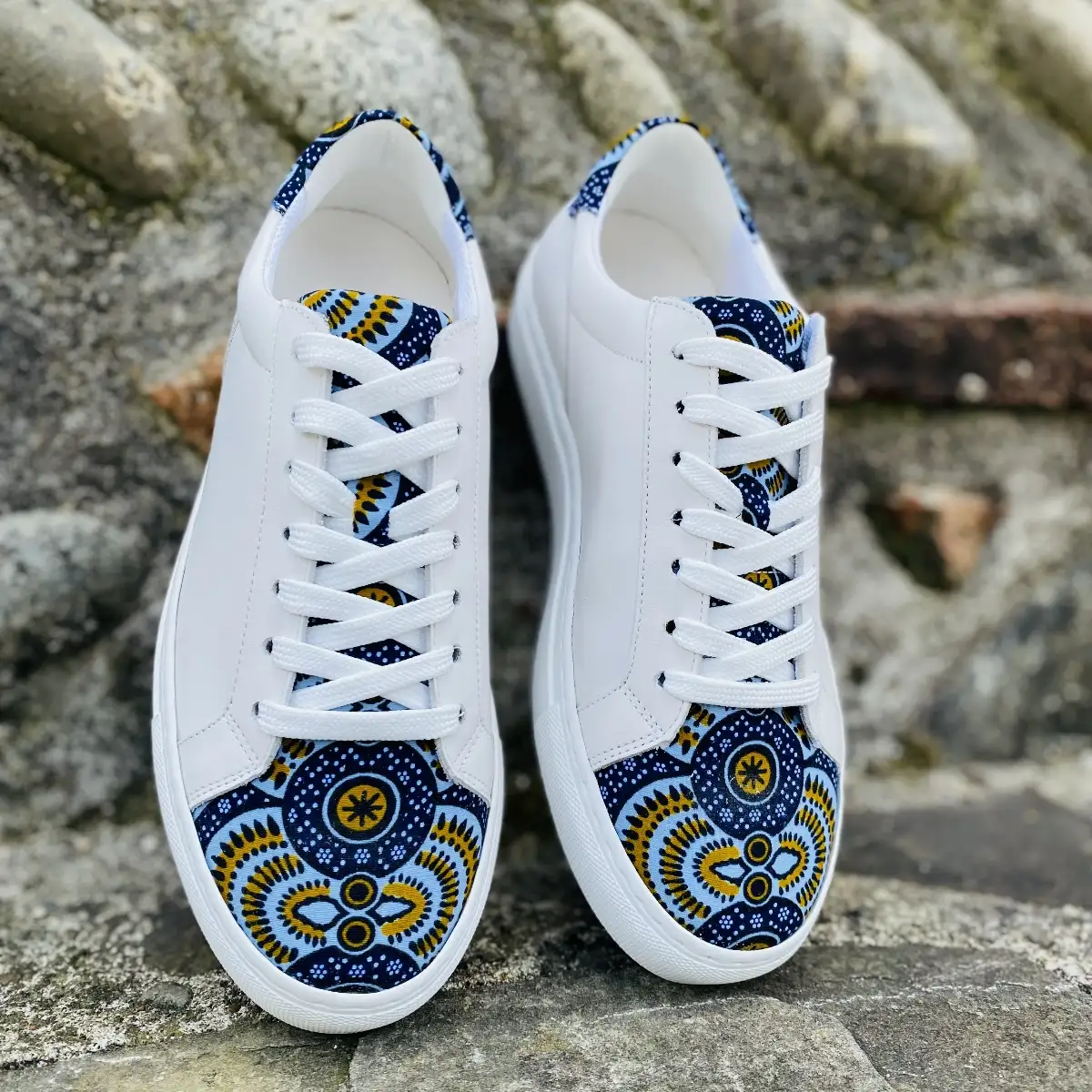 Chaussures en wax fabriquées à la main