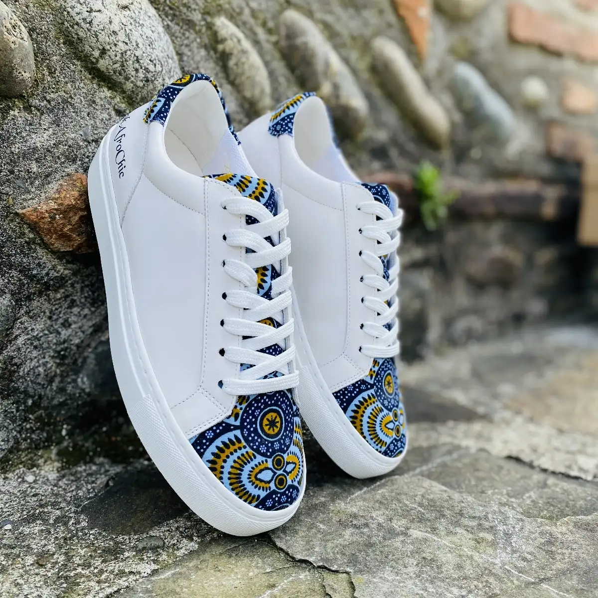 Chaussures en wax fabriquées à la main